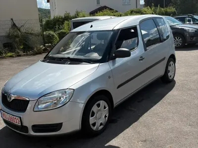 Gebraucht Skoda Roomster 86 PS (63 kW) 2009 Silber Van / Kleinbus