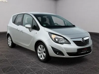 Używany Opel Meriva Innovation 101 KM (74 kW) 2010 Srebrny Minivan