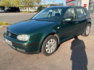 Używany VW Golf IV 101 KM (74 kW) 2003 Zielony Sedan/Limuzyna