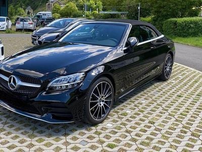 Gebraucht Mercedes C180 AMG line 156 PS (114 kW) 2020 Schwarz Cabrio