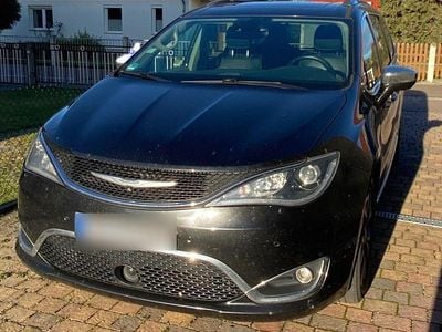 Gebraucht Chrysler Pacifica Limited 291 PS (214 kW) 2017 Schwarz Van / Kleinbus
