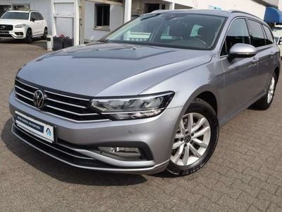 Pyrite silver metallic Gebraucht 2022 VW Passat Business Kombi | 22.489 € (Guter Preis)