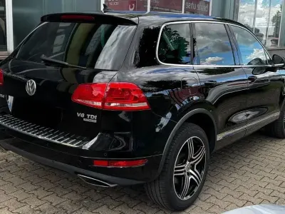 Gebraucht VW Touareg 239 PS (175 kW) 2011 Schwarz SUV