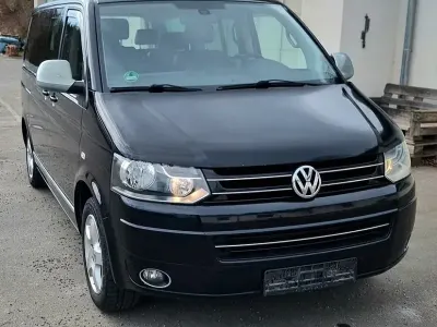 Begagnad VW Multivan 179 HK (131 kW) 2010 Svart Minibuss