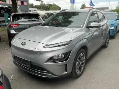 Gebraucht Hyundai Kona Edition 30+ 100 kW (136 PS) 2022 Silber SUV