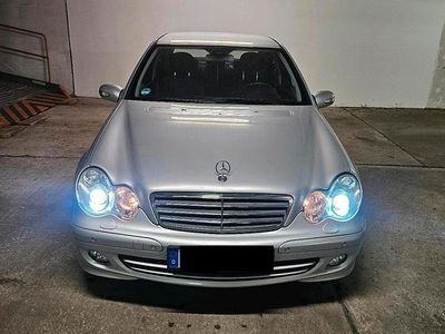 Gebraucht Mercedes C200 163 PS (119 kW) 2006 Silber Limousine