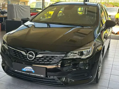 Gebraucht Opel Astra 131 PS (96 kW) 2020 Schwarz Kombi