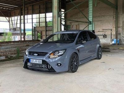 Grau Gebraucht 2010 Ford Focus RS Limousine | 28.000 €