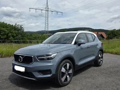 Gebraucht Volvo XC40 Momentum 190 PS (139 kW) 2019 Grau SUV