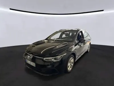 Gebraucht VW Golf VIII Life 131 PS (96 kW) 2024 Schwarz Kombi