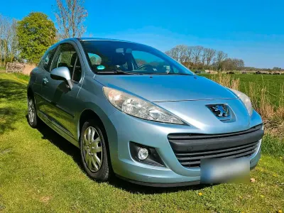 Gebraucht Peugeot 207 Filou 73 PS (53 kW) 2010 Blau Kleinwagen