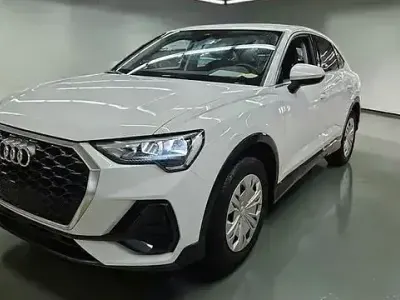 Gebraucht Audi Q3 Sportback Sport 174 PS (127 kW) 2023 Weiß SUV