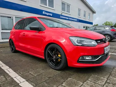 Gebraucht VW Polo Highline 90 PS (66 kW) 2015 Rot Limousine