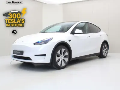 Usata Tesla Model Y Standard Range 253 kW (345 CV) 2022 Argento SUV