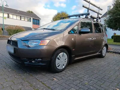 Gebraucht Mitsubishi Colt 95 PS (69 kW) 2012 Braun Kleinwagen