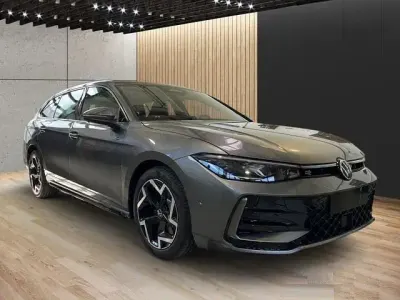 Neu VW Passat R-line 150 PS (110 kW) 2026 Grau Kombi