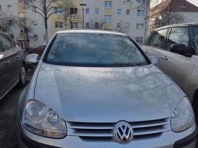 Gebraucht VW Golf V 90 PS (66 kW) 2005 Silber Kleinwagen