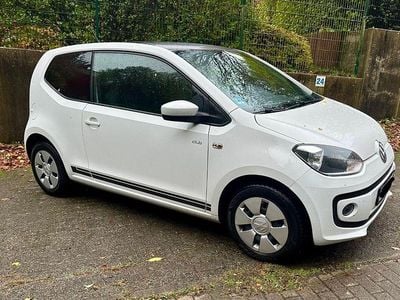 Weiß Gebraucht 2016 VW up! CLUB Kleinwagen | 7.100 € (Fairer Preis)