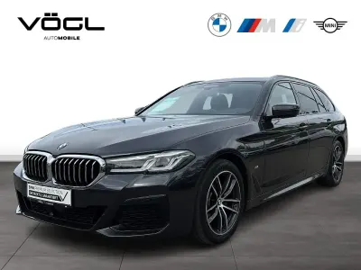 Gebraucht BMW 520 M Sport 190 PS (139 kW) 2022 Grau Kombi