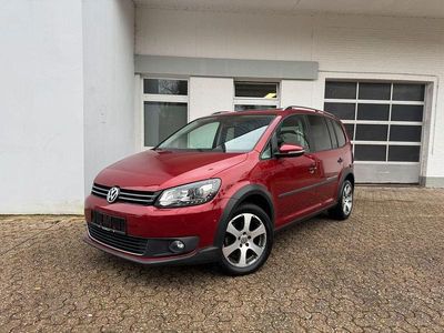 Gebraucht VW Touran Cross 177 PS (130 kW) 2013 Rot Van / Kleinbus