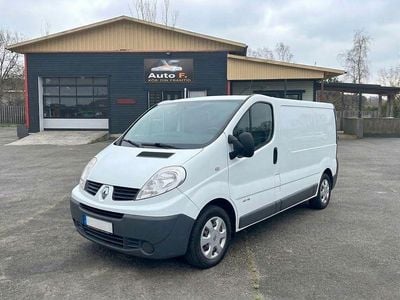 Second-hand Renault Trafic 116 CP (85 kW) 2014 Alb Monovolum