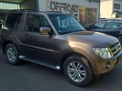 Gebraucht Mitsubishi Pajero Instyle 200 PS (147 kW) 2012 Braun SUV