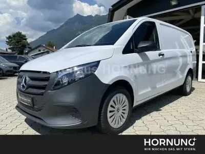 Gebraucht Mercedes Vito 163 PS (119 kW) 2026 Arktikweiß Van