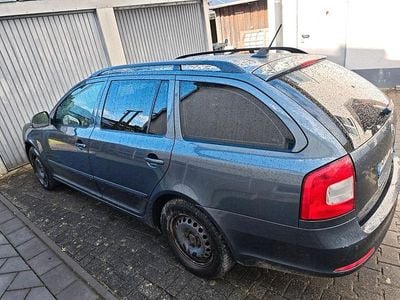 Usata Skoda Octavia Ambiente 105 CV (77 kW) 2011 Grigio Station wagon