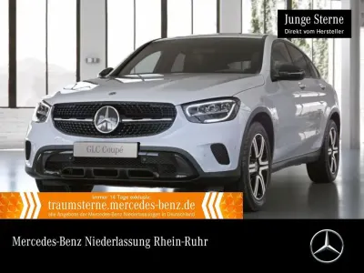 Używany Mercedes GLC200 Night 197 KM (144 kW) 2021 Biały SUV