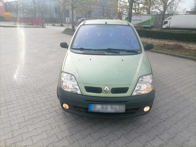 Gebraucht Renault Scénic 90 PS (66 kW) 2001 Grün Van / Kleinbus