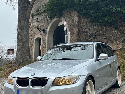 Gebraucht BMW 318 Sport Line 143 PS (105 kW) 2012 Silber Kombi