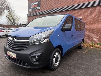 Second-hand Opel Vivaro 95 CP (69 kW) 2018 Albastru Monovolum