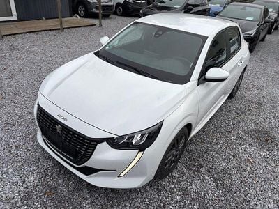 Weiß Gebraucht 2021 Peugeot 208 Active Kleinwagen | 14.890 € (Guter Preis)