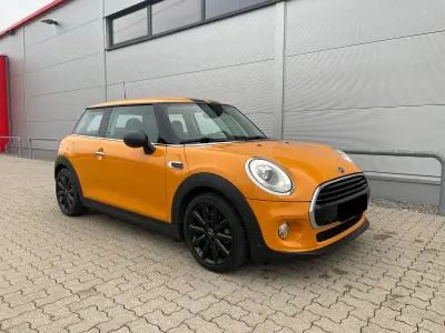Second-hand Mini Cooper Chili 136 CP (100 kW) 2018 Portocaliu Hatchback