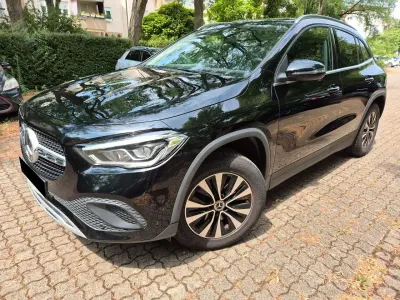 Gebraucht Mercedes GLA200 Style 150 PS (110 kW) 2022 Schwarz SUV