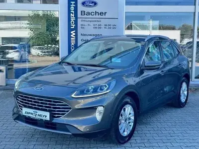 Gebraucht Ford Kuga Titanium 225 PS (165 kW) 2021 Grau SUV