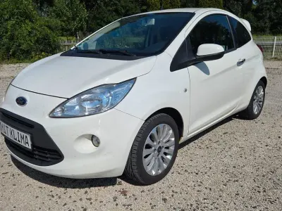 Gebraucht Ford Ka Titanium 69 PS (50 kW) 2012 Weiß Kleinwagen