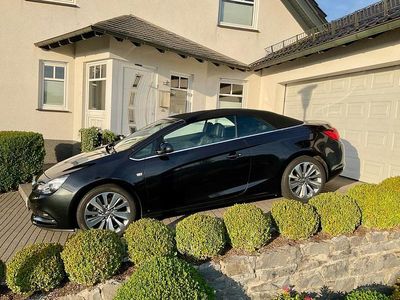 Second-hand Opel Cascada Edition 170 CP (125 kW) 2013 Negru Cabrio
