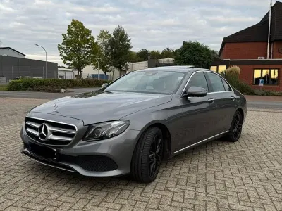 Gebraucht Mercedes E350 Avantgarde 258 PS (189 kW) 2018 Grau Limousine
