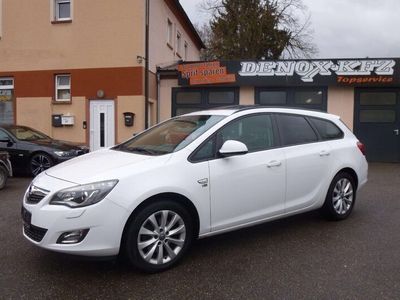 Gebraucht Opel Astra 165 PS (121 kW) 2012 Schneeweiss/summitwhite/arctic Kombi