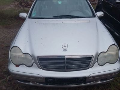 Mercedes C180