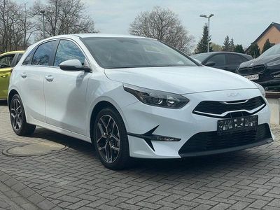 Usata Kia Ceed 140 CV (102 kW) 2025 Bianco Utilitaria