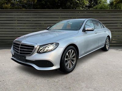 Silber Gebraucht 2018 Mercedes E200 Limousine | 12.490 €