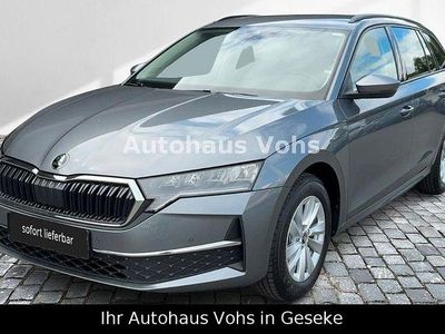 Neu Skoda Octavia Selection 150 PS (110 kW) 2025 Silber Kombi