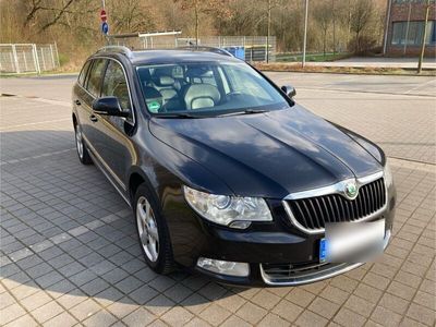 gebraucht Skoda Superb 2.0 TDI DSG Elegance Combi Elegance