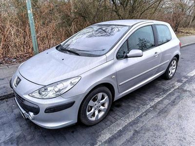 Gebraucht Peugeot 307 109 PS (80 kW) 2005 Silber Kleinwagen