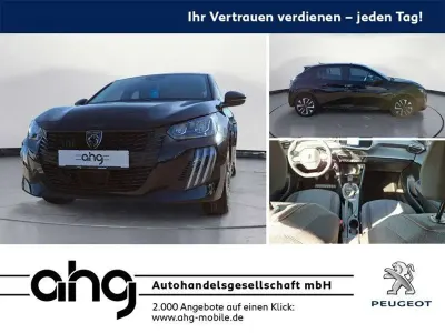 Neu Peugeot 208 Style 101 PS (74 kW) 2026 Schwarz Kleinwagen