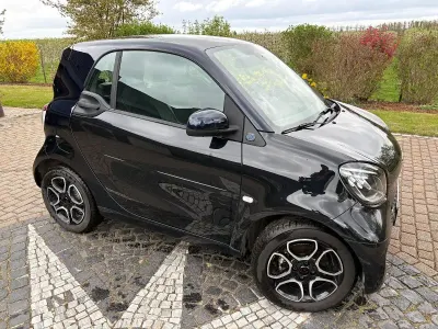 Gebraucht Smart ForTwo Coupé Exclusive 60 kW (82 PS) 2023 Schwarz Coupé
