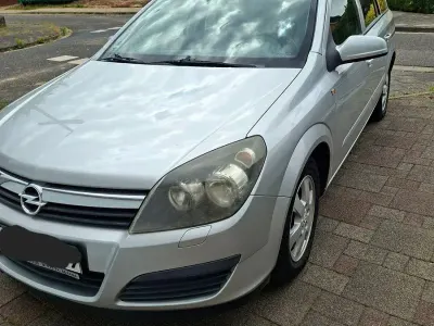 Gebraucht Opel Astra 125 PS (91 kW) 2005 Silber Kombi