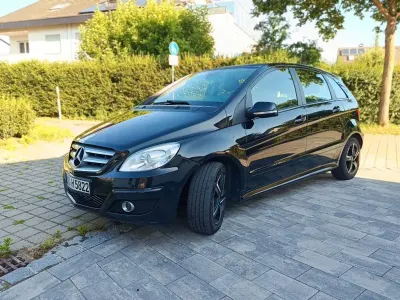 Gebraucht Mercedes B180 109 PS (80 kW) 2009 Schwarz Van / Kleinbus